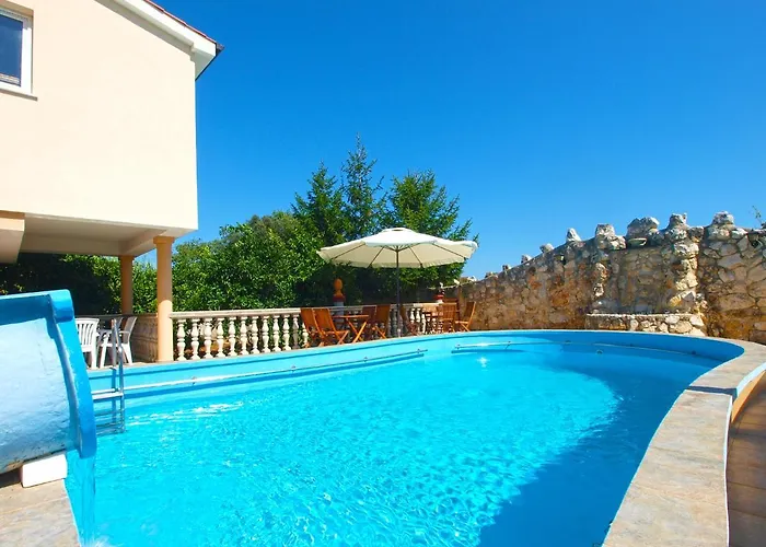 Apartments Vrcevan 811