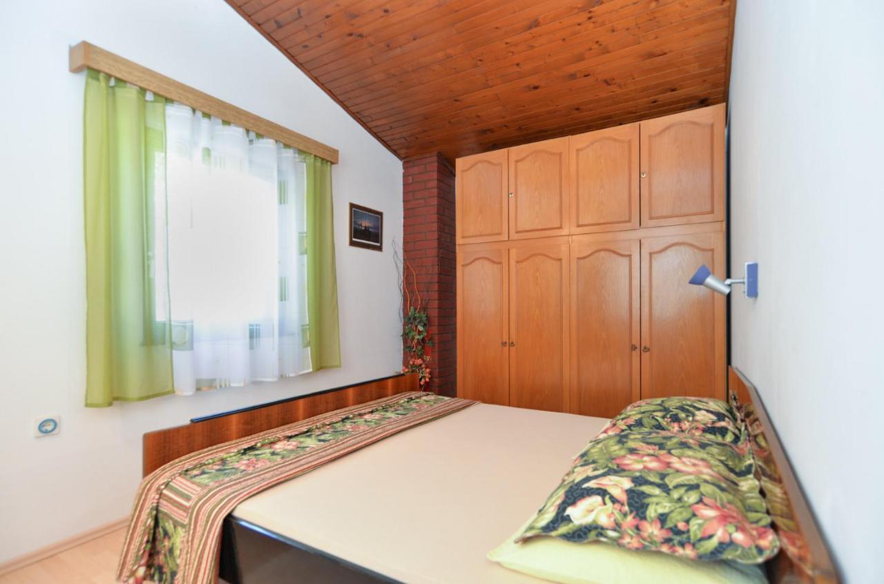 Apartment Vrcevan 811 Medulin
